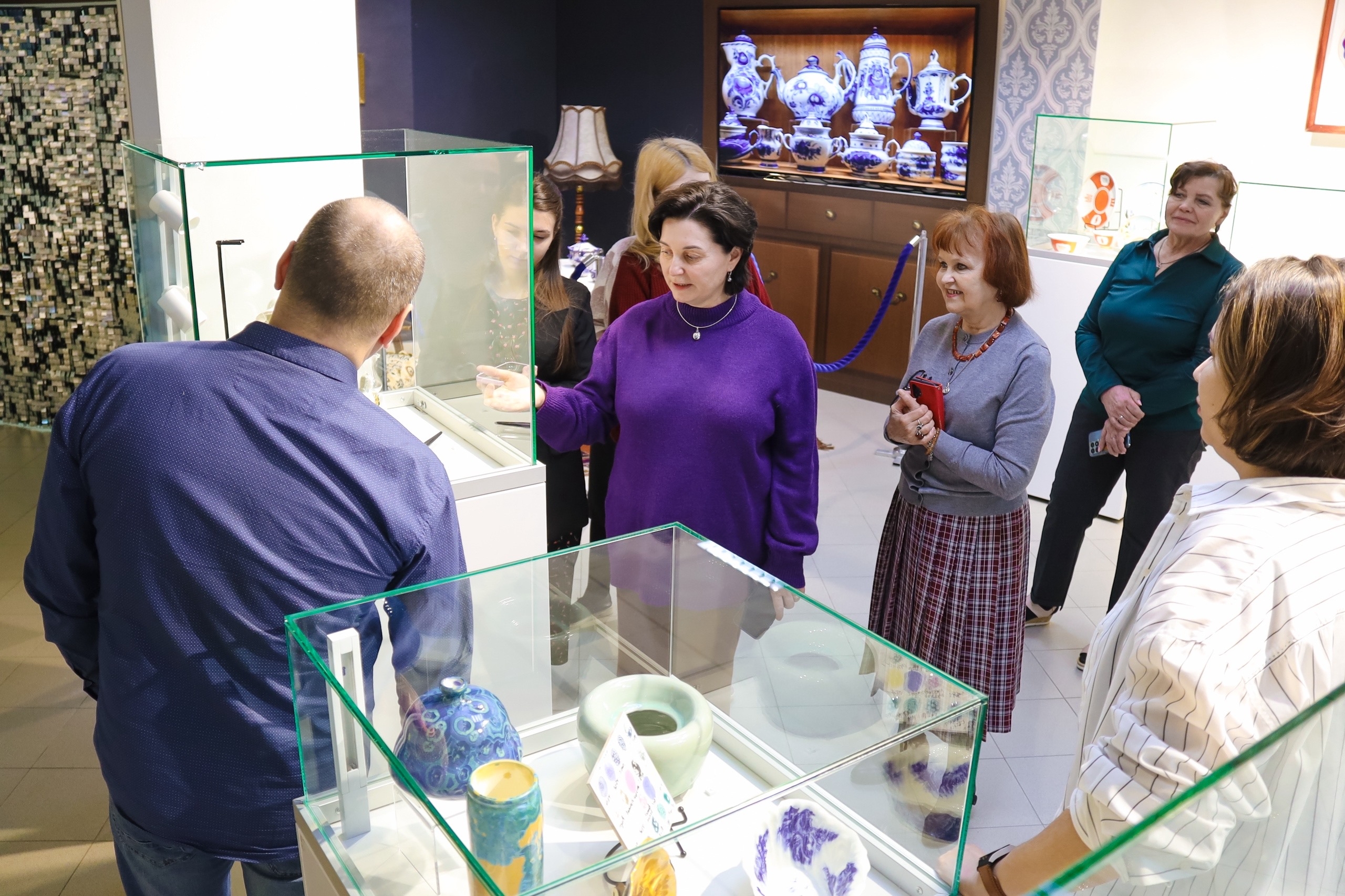 Выставка «Его величество фарфор»